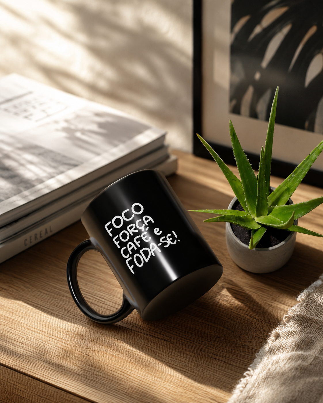 Caneca Porcelana 325ml Foco, Força, Café e Fod@-se!